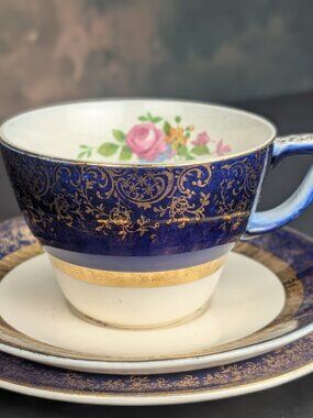 Vintage Salem China Co. "Aristocrat" Cobalt Blue & 23kt Gold Filigree Cup & Sauc